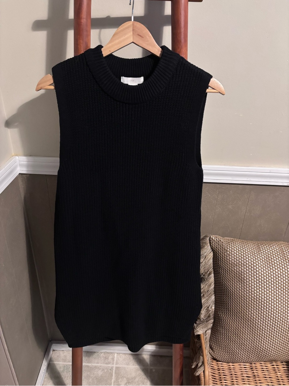 H&M Sleeveless Black Knit Tunic Sweater Dress